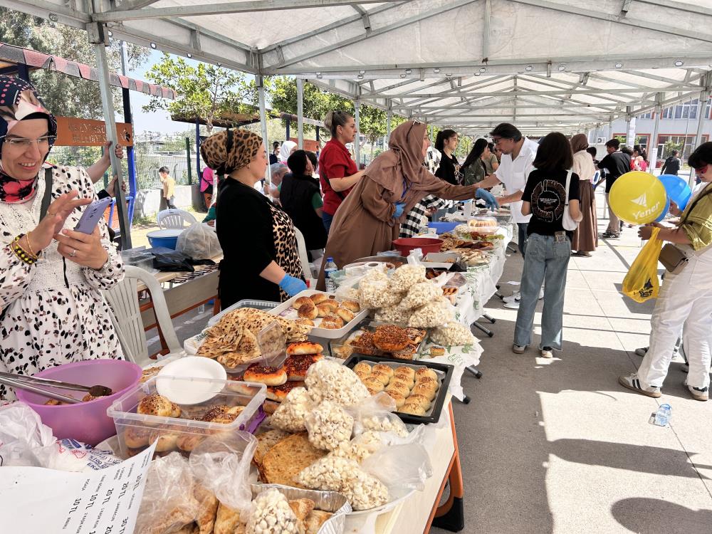 Hatay’ın İskenderun ilçesinde bulunan Necip Fazıl Kısakürek Ortaokulu, bu yıl