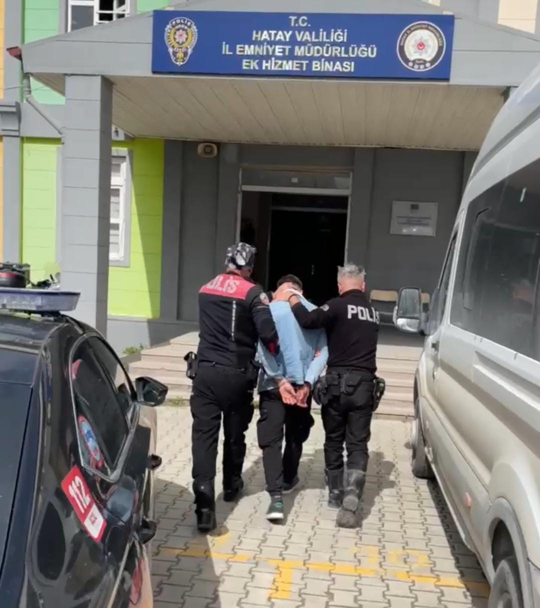 Hatay Emniyet Müdürlüğü ekipleri, hakkında kesinleşmiş hapis cezası bulunan bir