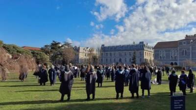   Boğaziçi Üniversitesi’nin rektörü Naci İnci, 7 Nisan’dan itibaren yapılacak