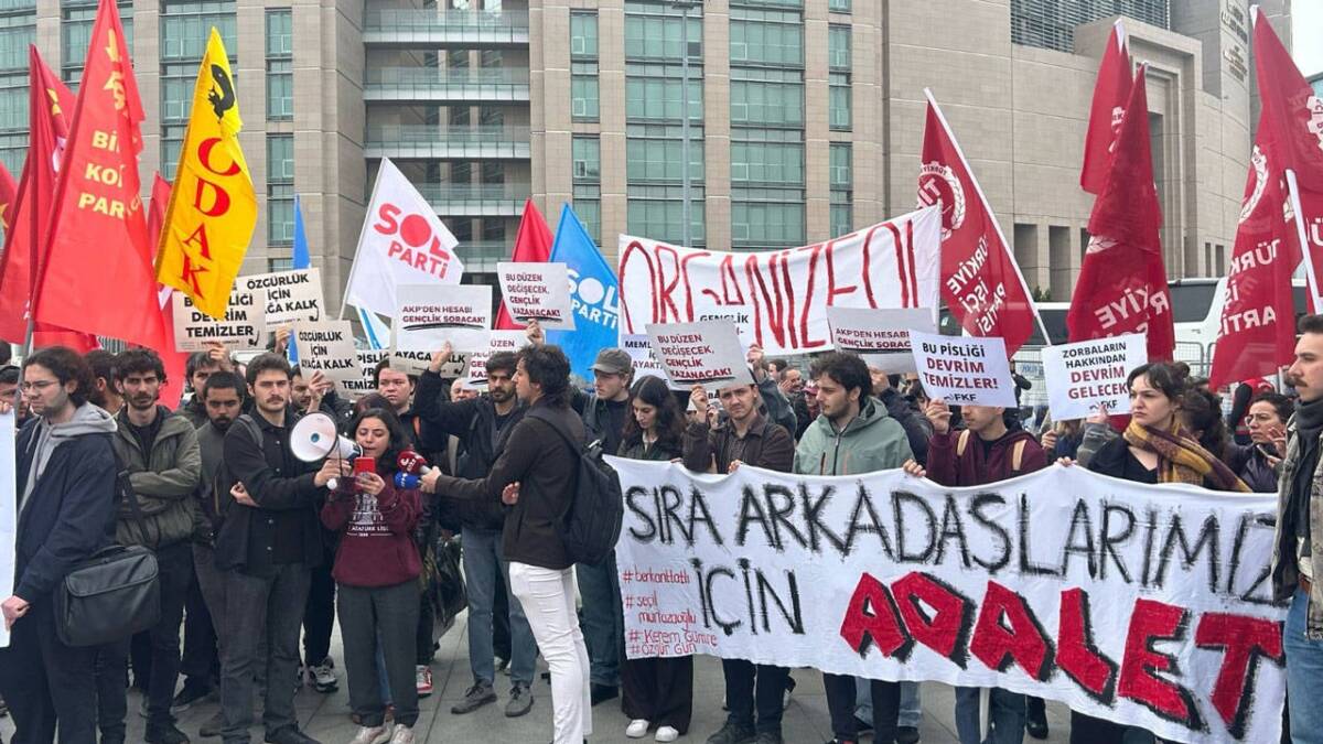 Saraçhane’deki protestolarda gözaltına alınan 99 kişinin yargılandığı dava ertelendi. Mahkeme,