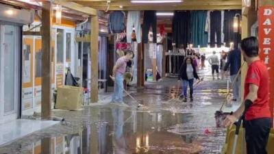 Hatay’da gün boyu etkili olan sağanak yağışlar ve fırtına hayatı