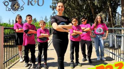 Hatay İskenderun’da mühendis Resmiye Güler’in öncülüğünde kurulan Rio Robotik Kodlama