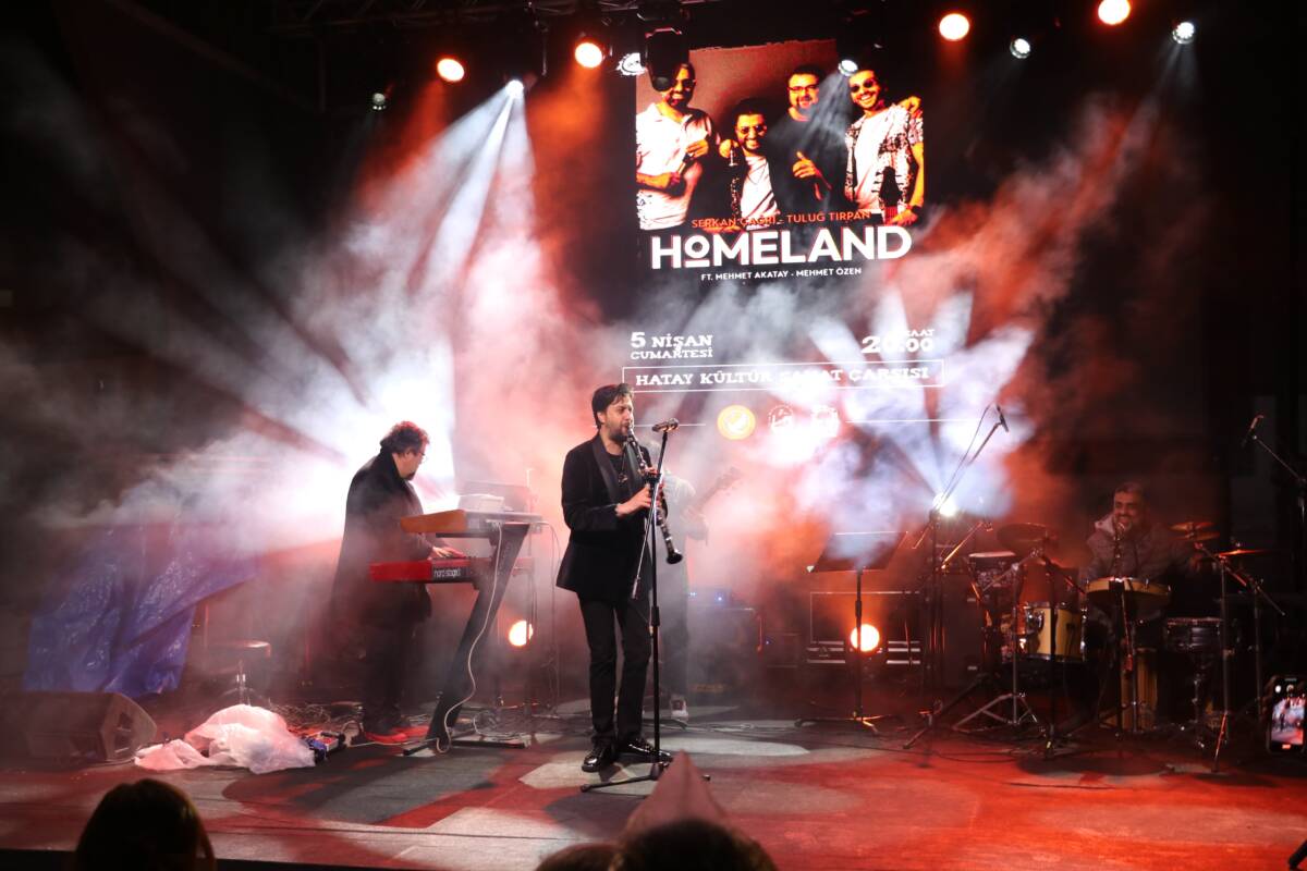 Ünlü klarnet virtüözü Serkan Çağrı’nın liderliğindeki Homeland müzik grubu, Hatay’ın