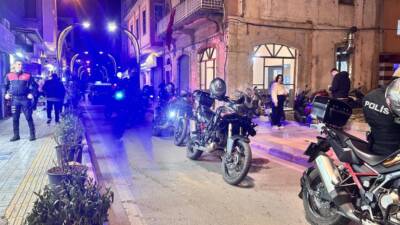 Hatay’ın İskenderun ilçesinde, polis ekipleri şehir genelinde huzur ve güvenliği