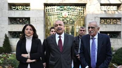 DEM Parti, Sırrı Süreyya Önder’in sağlık durumu nedeniyle yerine başka