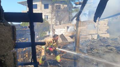 Hatay’ın İskenderun ilçesinde, Bekbele Mahallesi’nde bulunan bir odunlukta henüz belirlenemeyen
