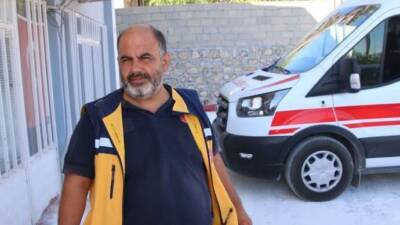 Hatay İl Ambulans Servisi’nde görevli sağlık çalışanı Ömer Aydın, hayatını