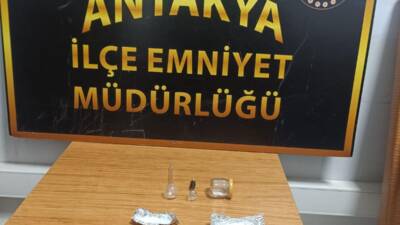 Hatay Emniyet Müdürlüğü, Antakya Narlıca Mahallesi’nde gerçekleştirdiği operasyonda bir aracı