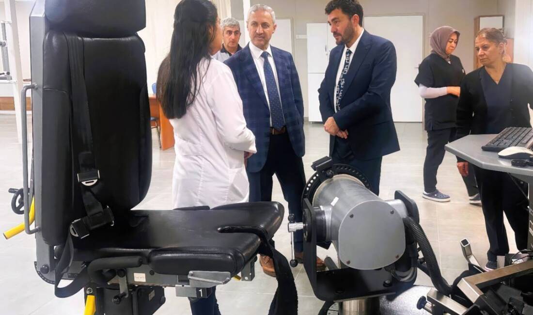 Rektör Prof. Dr. Veysel Eren, Tayfur Sökmen Kampüsü’nde yer alan