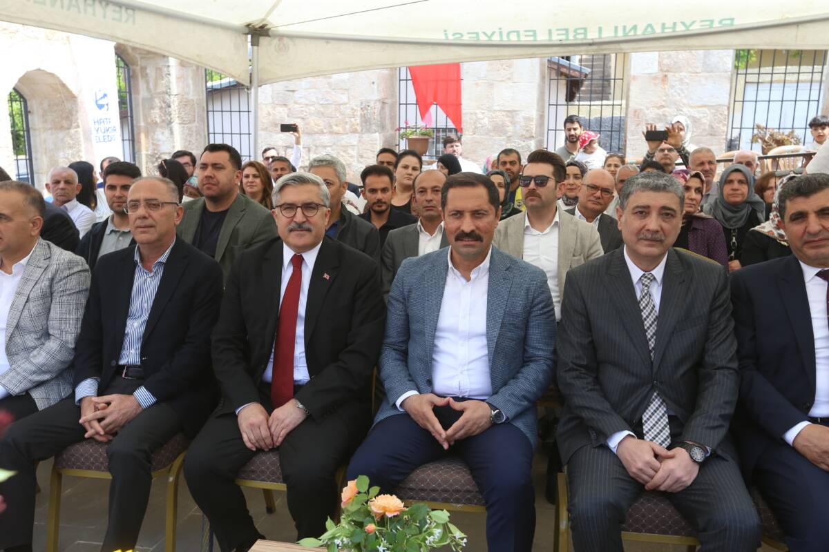 Hatay’ın Reyhanlı ilçesinde, yazar, düşünür, çevirmen ve eğitimci Cemil Meriç’in