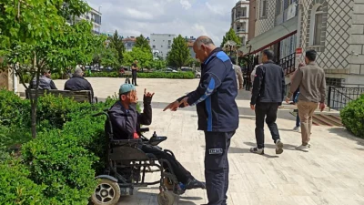 Reyhanlı Belediyesi Zabıta Müdürlüğü, ilçedeki cami önlerinde dilencilik ve seyyar