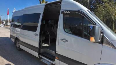 Hatay Büyükşehir Belediyesi (HBB), Reyhanlı ilçesindeki ulaşım eksikliklerini gidermek amacıyla