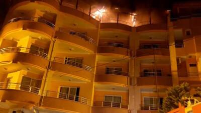 Hatay’ın Samandağ ilçesine bağlı Kapısuyu Mahallesi’nde bir otelin çatı katında