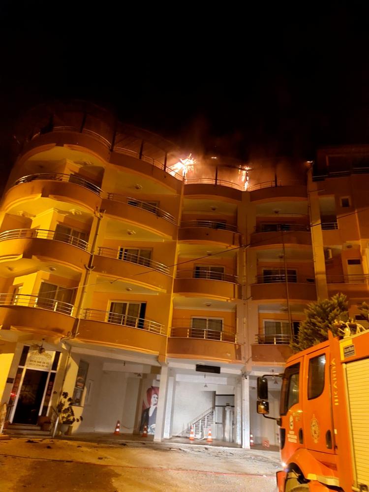 Hatay’ın Samandağ ilçesine bağlı Kapısuyu Mahallesi’nde bir otelin çatı katında