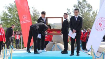 Çanakkale’de destan yazan 57. Piyade Alayı’nın kutsal sancağı, düzenlenen törenle