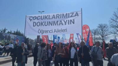 İstanbul’da protestolar sırasında tutuklanan 301 öğrencinin serbest bırakılması için kurulan