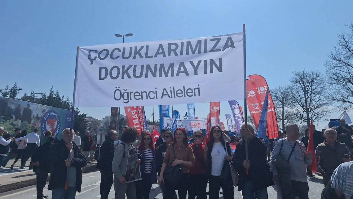 İstanbul’da protestolar sırasında tutuklanan 301 öğrencinin serbest bırakılması için kurulan