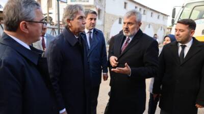 Hatay Büyükşehir Belediye Başkanı Mehmet Öntürk, AK Parti Genel Başkan