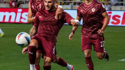 Bordo-beyazlılar, Lig 2.si tam kadrolu Fenerbahçe önünde 1-0 yenik duruma