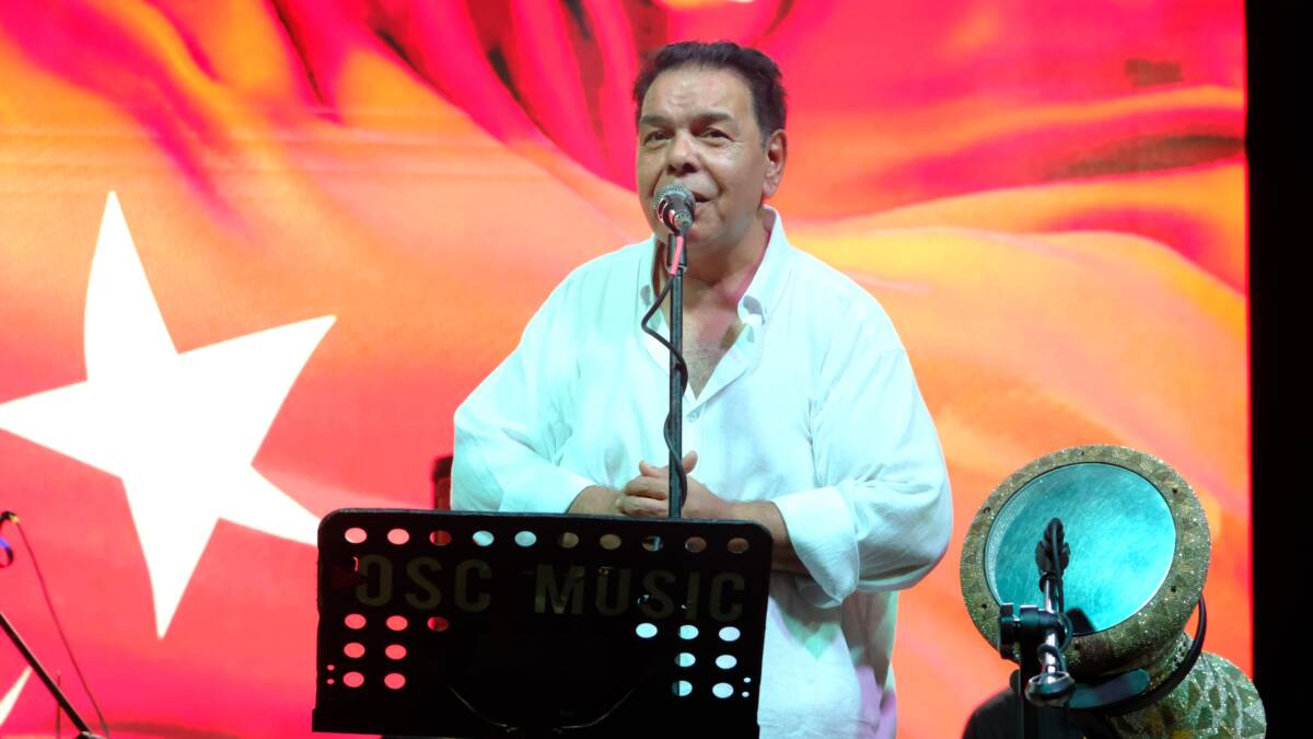 Roman müziğinin önemli isimlerinden “Balık Ayhan” olarak tanınan Ayhan Küçükboyacı,