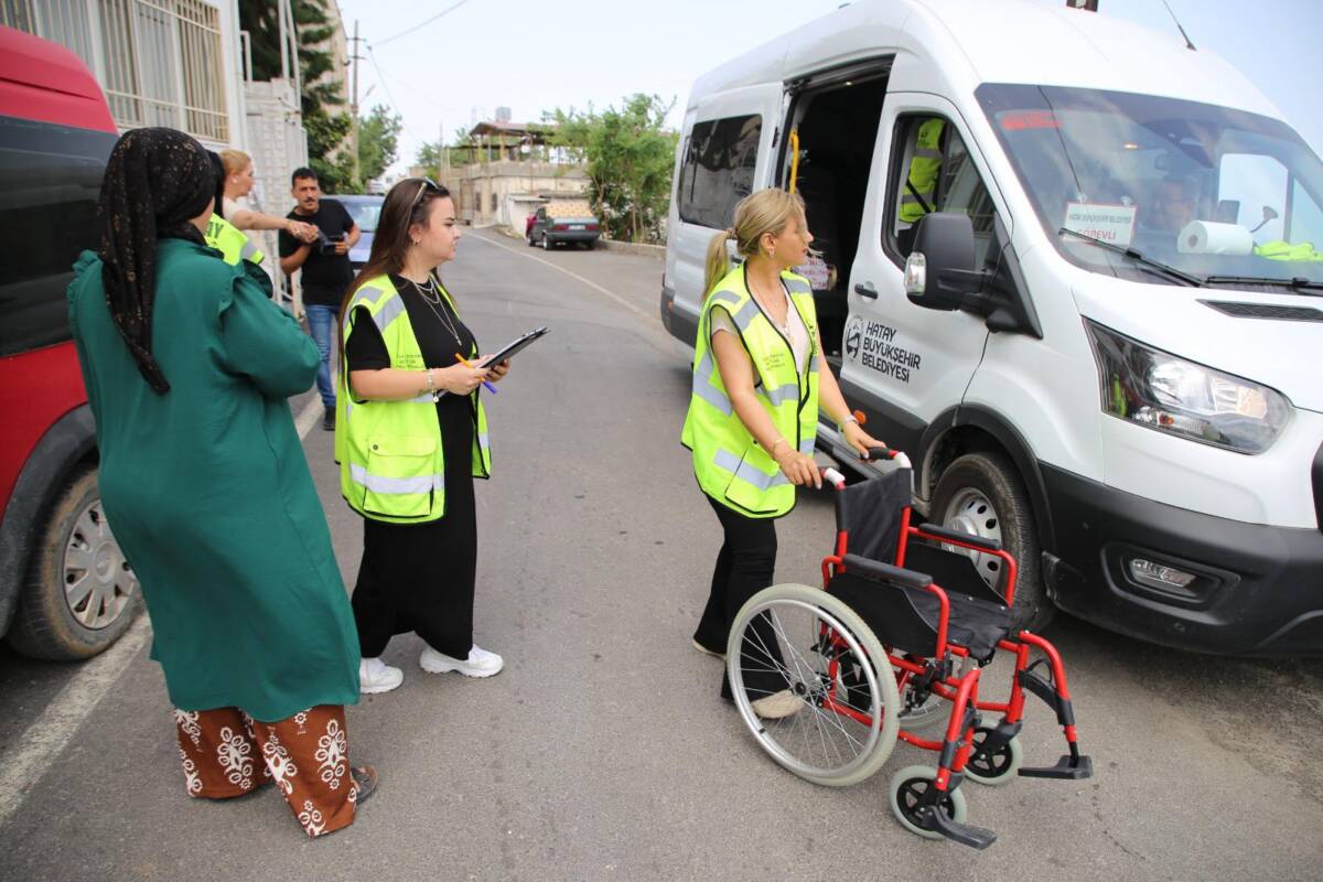 Hatay Büyükşehir Belediyesi, sosyal sorumluluk projeleri kapsamında engelli vatandaşların yaşam