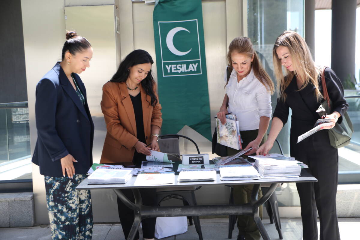 Hatay’da Yeşilay Danışmanlık Merkezi (YEDAM) ekipleri, “31 Mayıs Dünya Tütünsüz