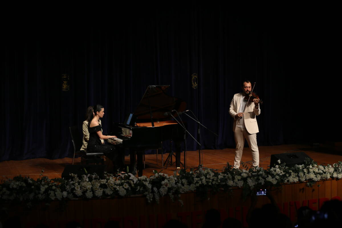 Hatay Büyükşehir Belediyesi’nin “Hatay Sanatla Ayağa Kalkıyor” etkinlikleri kapsamında düzenlediği