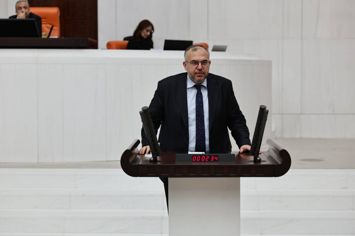 Hatay Saadet Partisi Milletvekili Necmettin Çalışkan, TBMM’nin gündemini eleştirerek, milyonlarca