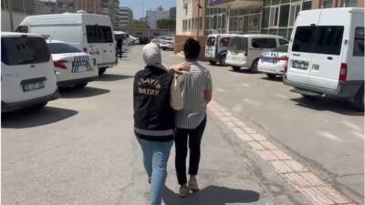 Hatay Emniyet Müdürlüğü, aranan şahısların yakalanmasına yönelik gerçekleştirdiği çalışmalar kapsamında