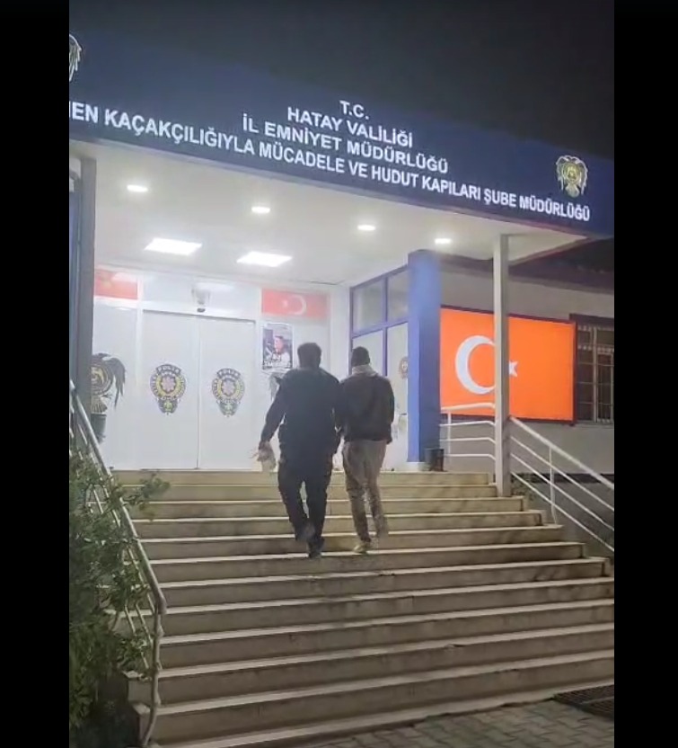 Hatay Emniyet Müdürlüğü, aranan şahısların yakalanmasına yönelik yürüttüğü başarılı operasyonlardan
