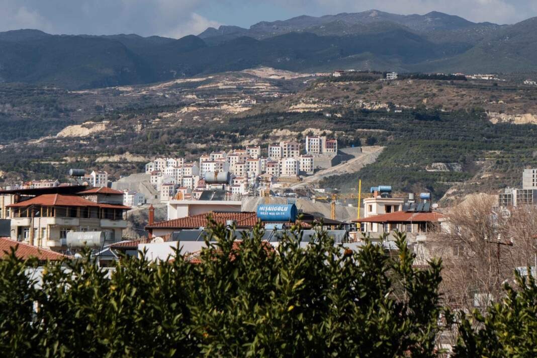 Hatay’ın Samandağ ilçesinde zeytinlikler, narenciye bahçeleri ve kültürel zenginliğiyle bilinen