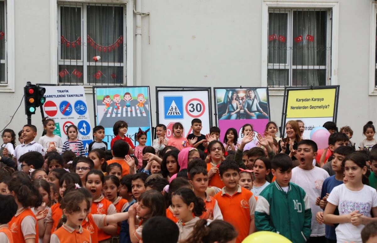 Hatay Büyükşehir Belediyesi (HBB), “Trafik Haftası” çerçevesinde çocuklara yönelik eğitici