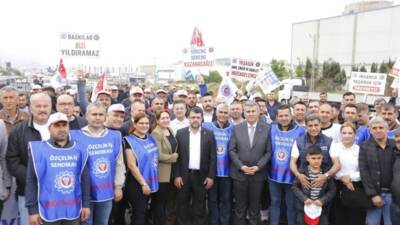 Hatay’ın Dörtyol ilçesinde 316 gündür süren grevdeki Yolbulan Metal işçileri,
