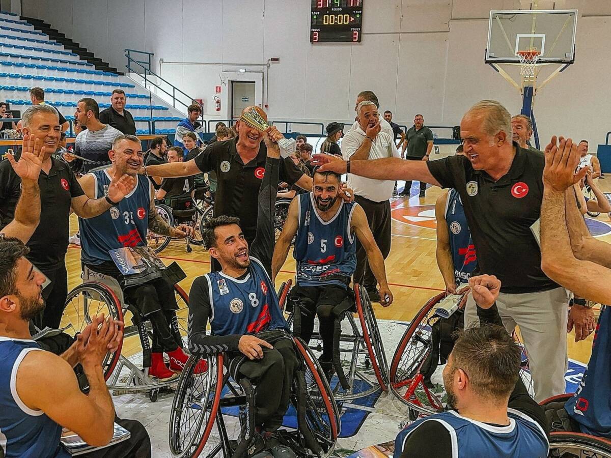 &nbsp; Tosyalı İskenderun Engelliler Basketbol Takımı, Avrupa’da tarih yazdı: Finalde