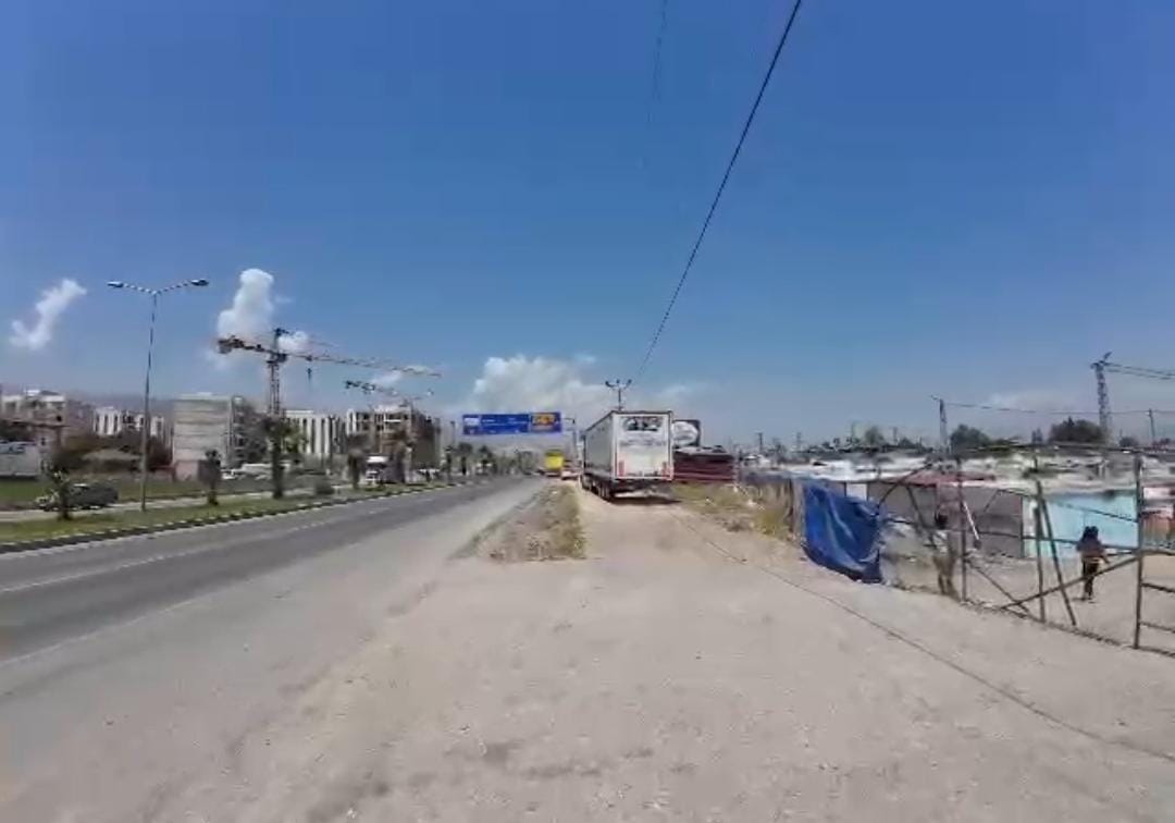 &nbsp; Hatay Kırıkhan’daki mülteci konteyner kentinin hemen yanındaki kontrolsüz kavşak,