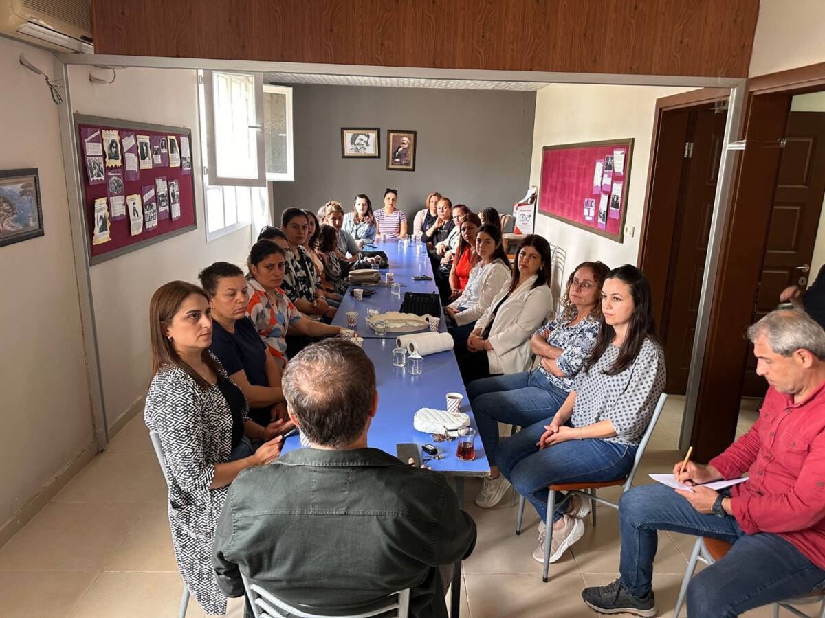 &nbsp; Samandağ’da 6 Şubat depremlerinde yıkılan okulların yerine hâlâ yenileri