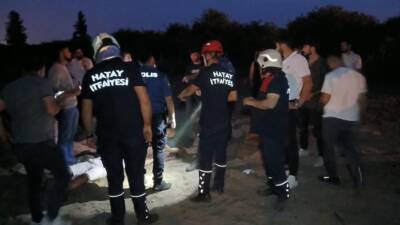 Hatay’ın Dörtyol ilçesinde meydana gelen trafik kazasında, bir otomobilin takla