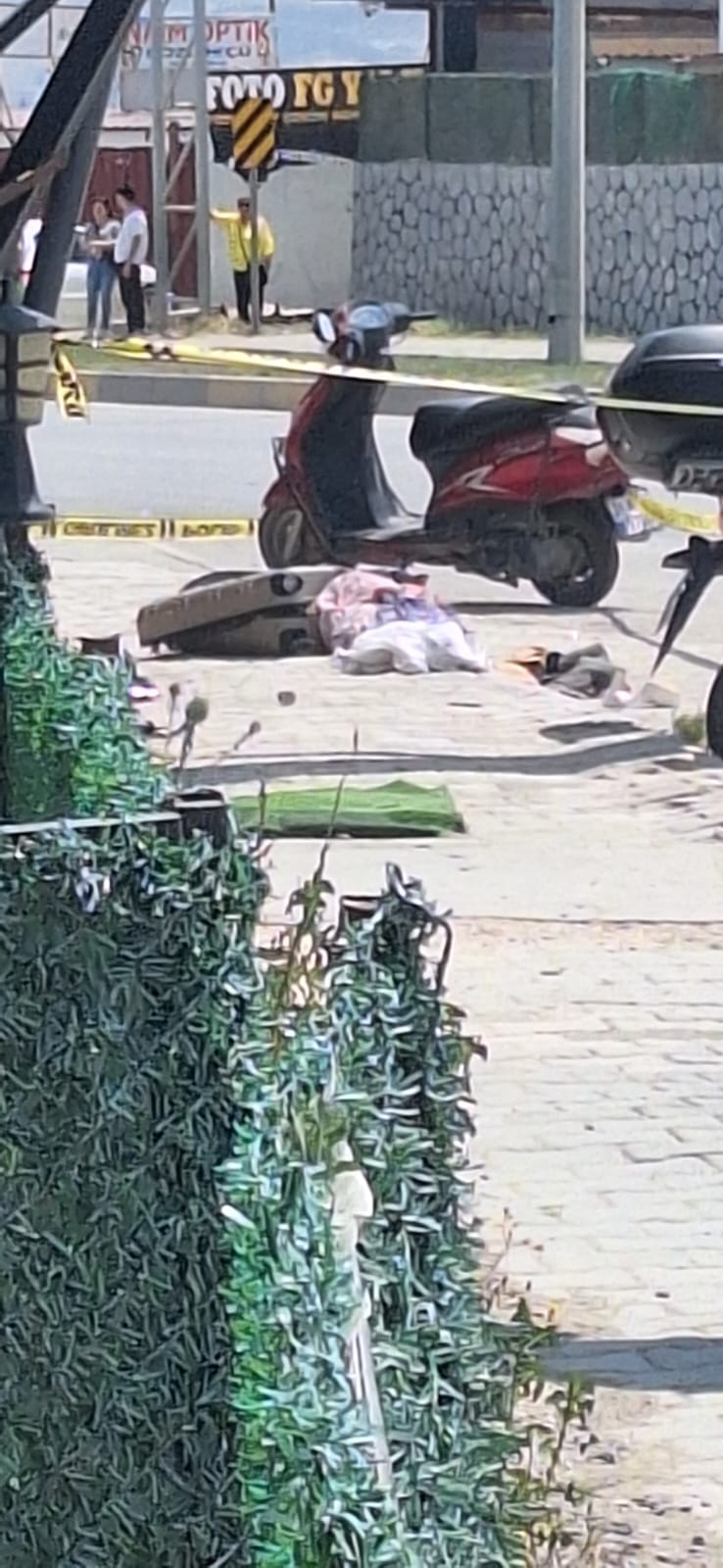 Hatay’ın Antakya ilçesinde sahipsiz bir bavul paniğe neden oldu. Honda