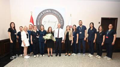 12-18 Mayıs Hemşirelik Haftası dolayısıyla Üniversite Hastanesi’nde görev yapan hemşireler,