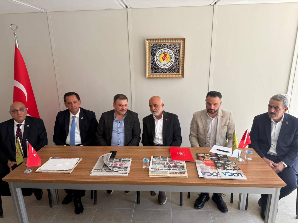 Yeniden Refah Partisi Hatay İl Başkanı Yusuf Yener öncülüğündeki parti