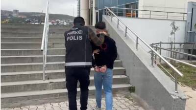 Hatay Emniyet Müdürlüğü ekipleri, hakkında yakalama kararı bulunan şahısların yakalanmasına