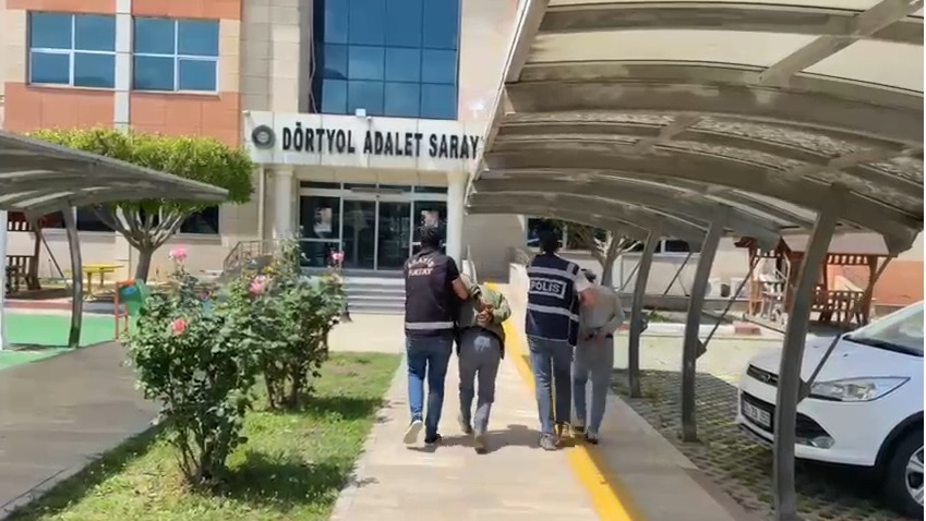 Hatay’ın Reyhanlı ilçesinde, 21 Nisan 2025 tarihinde Numuneevler Mahallesindeki bir