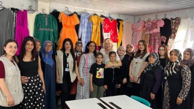 Türk tiyatro, sinema ve televizyon dünyasının sevilen ismi Berna Laçin,