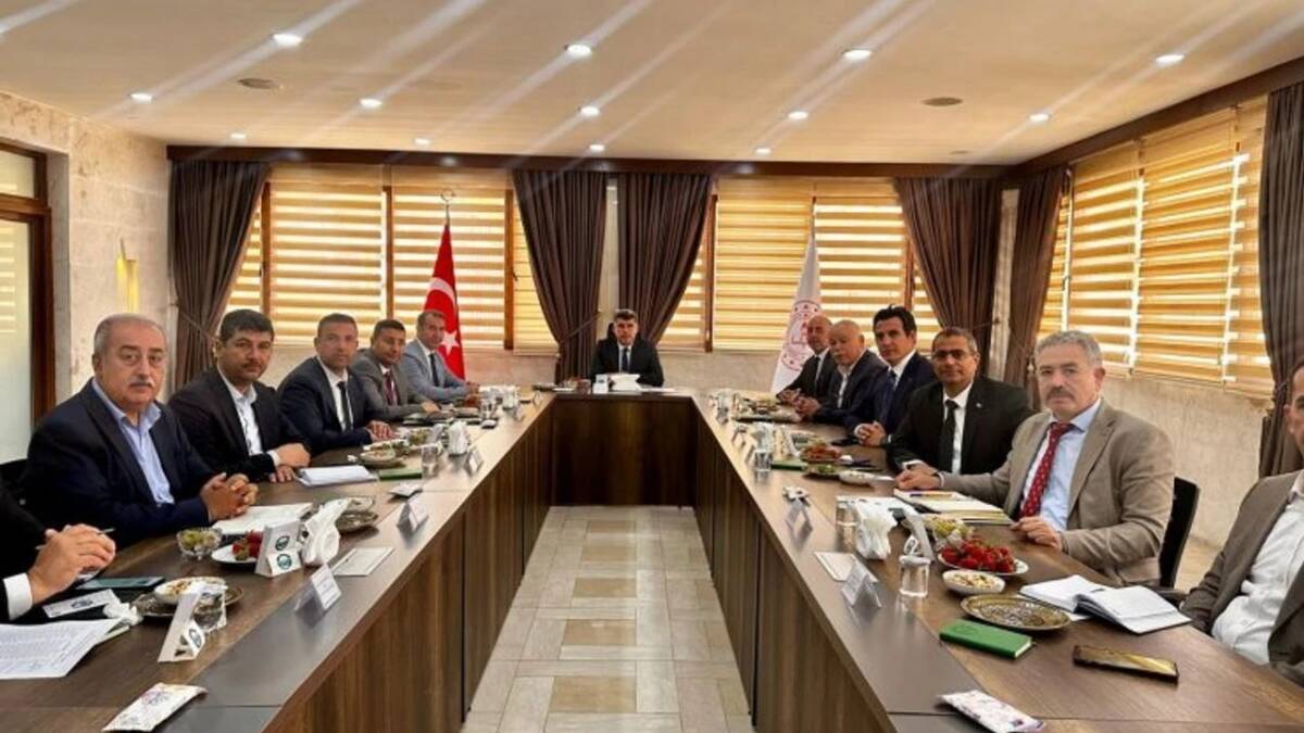 Hatay’daki tüm ilçe milli eğitim müdürlerinin katıldığı toplantı Yayladağı’nda gerçekleştirildi.
