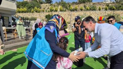Hatay İl Müftülüğü Yetim Koordinatörlüğü, hayırsever Rüstem Konak ve Meral