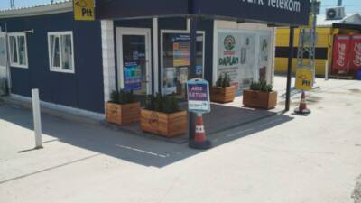 Hatay Çekmece-3 bölgesinde, Artes Hotel yakınında kurulan İstanbul-Hatay Kardeşlik Çarşısı’nda