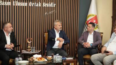 Hatay Büyükşehir Belediyesi (HBB) Başkanı Mehmet Öntürk, İskenderun Gazeteciler Cemiyeti’nde