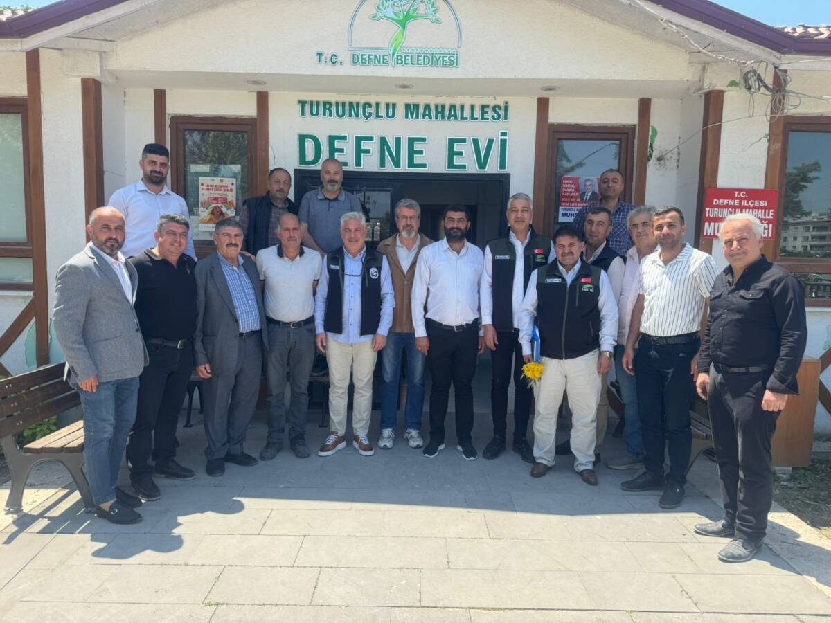 Hatay Büyükşehir Belediyesi, “Hatay Ayağa Kalkıyor” sloganıyla başlattığı muhtarlarla istişare