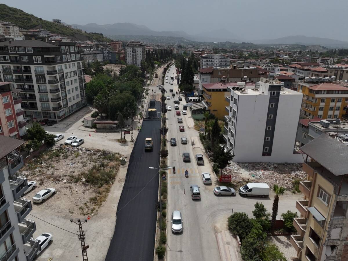 Hatay Büyükşehir Belediyesi (HBB), kent genelinde ulaşım güvenliğini ve konforunu
