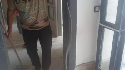 Hatay’ın Dörtyol ilçesine bağlı Kuzuculu Mahallesi’nde bir apartman dairesine giren